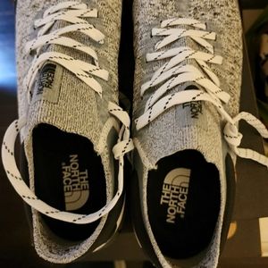 ****SOLD***THE NORTHFACE VECTIC ESCAPE Knit trail running shoe *NEW & Authentic